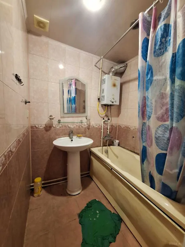 Kirayə verilir 2 otaqlı mənzil 65 m²