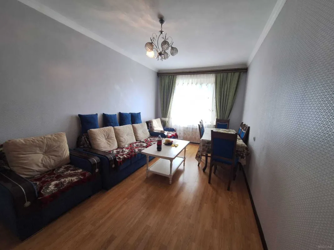 Kirayə verilir 2 otaqlı mənzil 65 m²