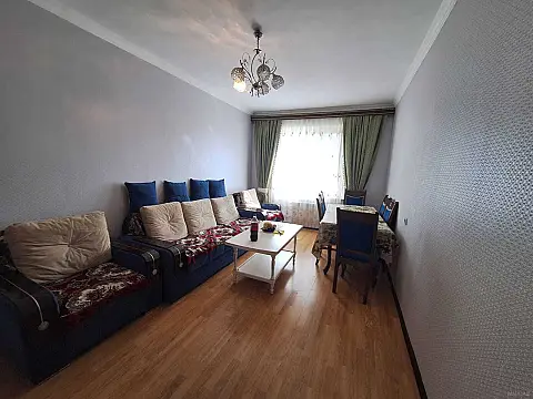 Kirayə verilir 2 otaqlı mənzil 65 m²