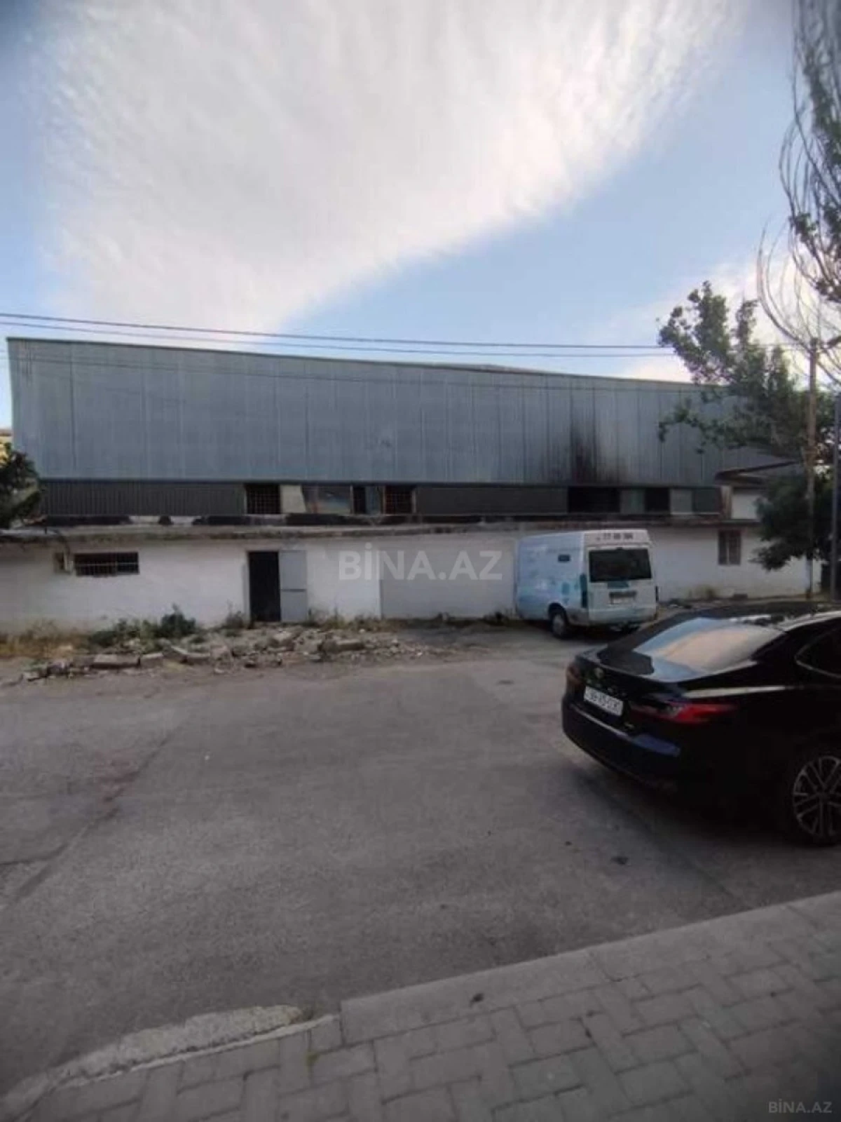 Satılır obyekt 978.3 m²