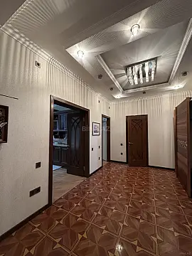 Kirayə verilir 3 otaqlı mənzil 150 m²
