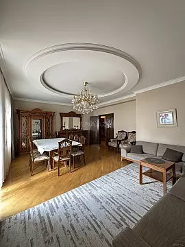 Kirayə verilir 3 otaqlı mənzil 150 m²