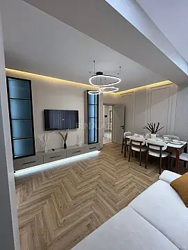 Satılır 2 otaqlı mənzil 77 m²