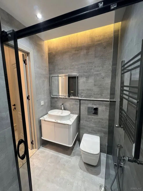 Satılır 2 otaqlı mənzil 77 m²