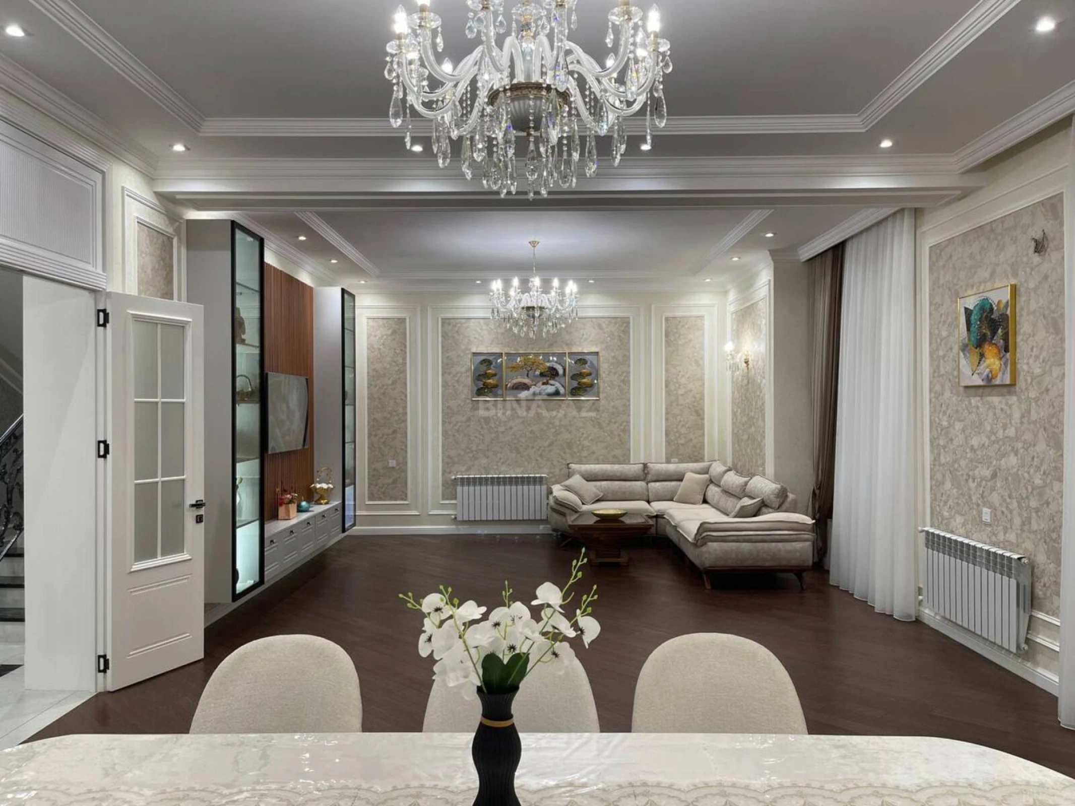 Satılır 6 otaqlı həyət evi 430 m²