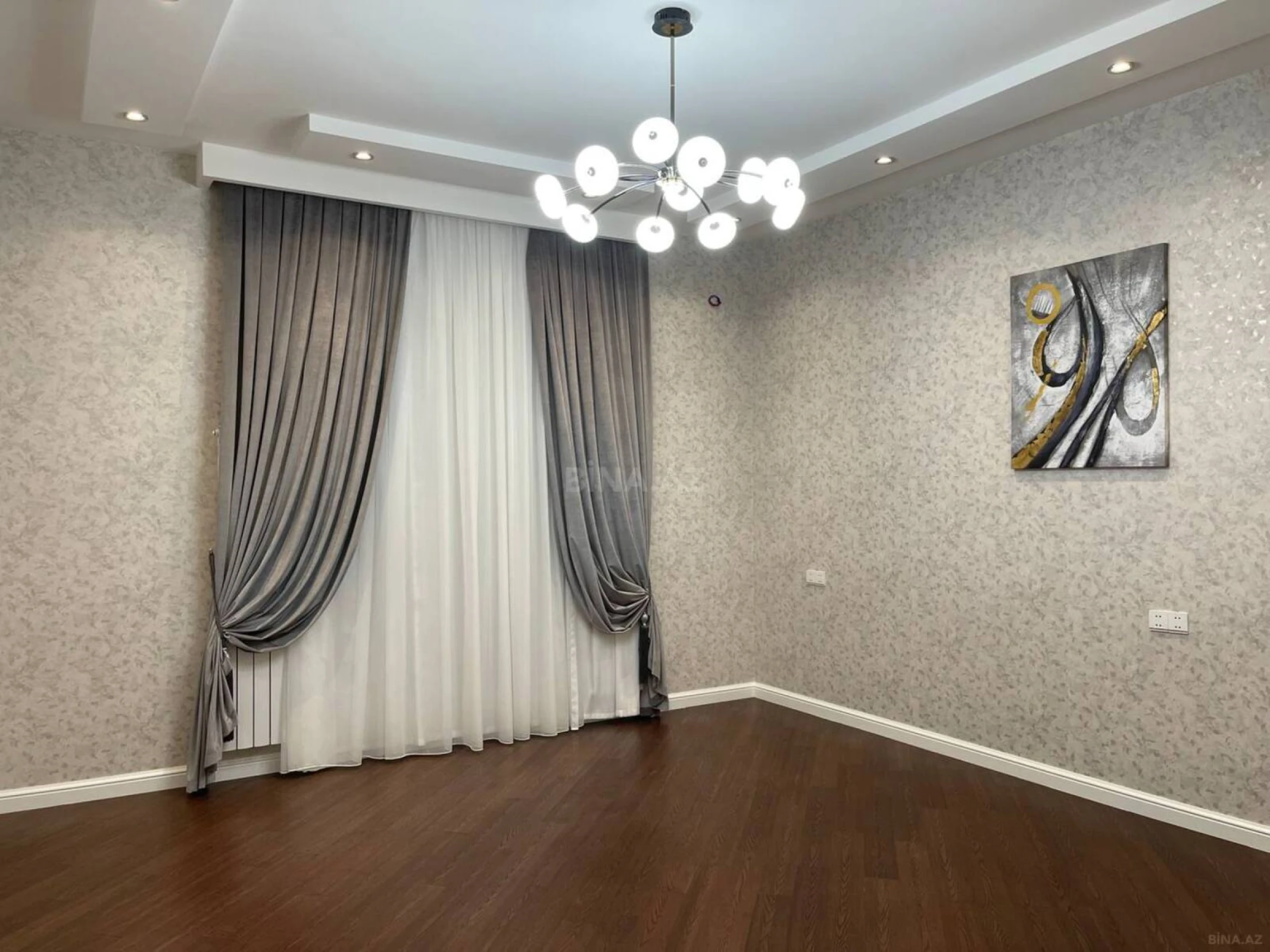 Satılır 6 otaqlı həyət evi 430 m²