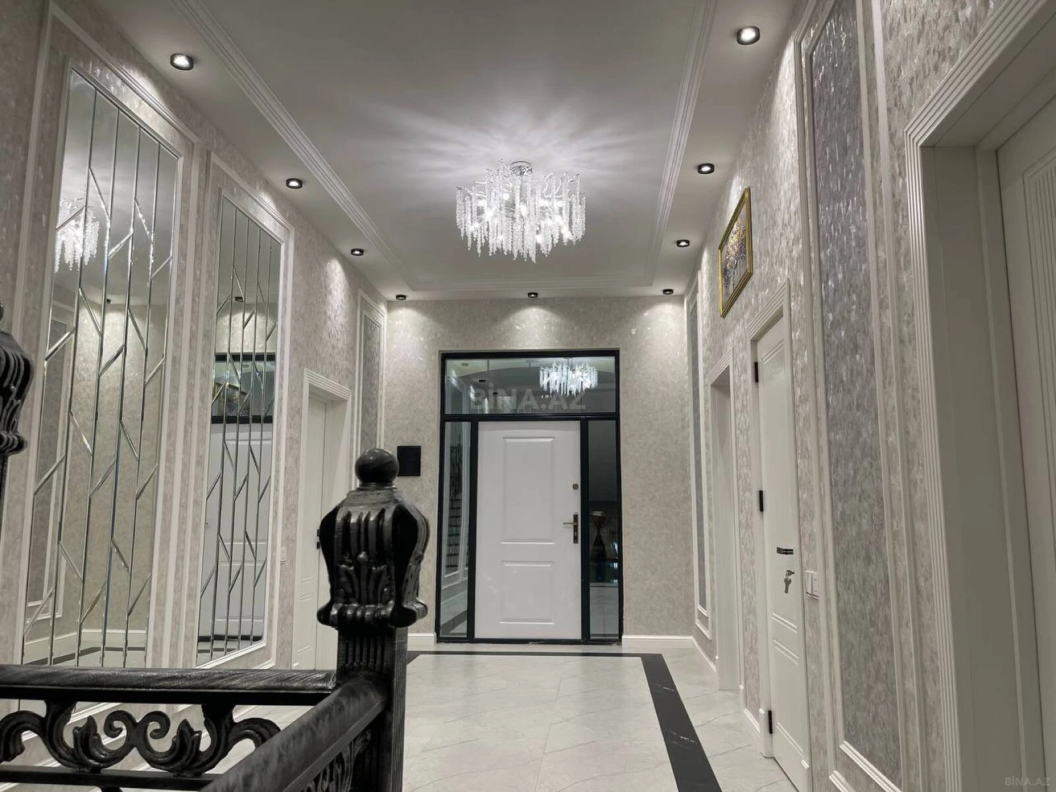 Satılır 6 otaqlı həyət evi 430 m²