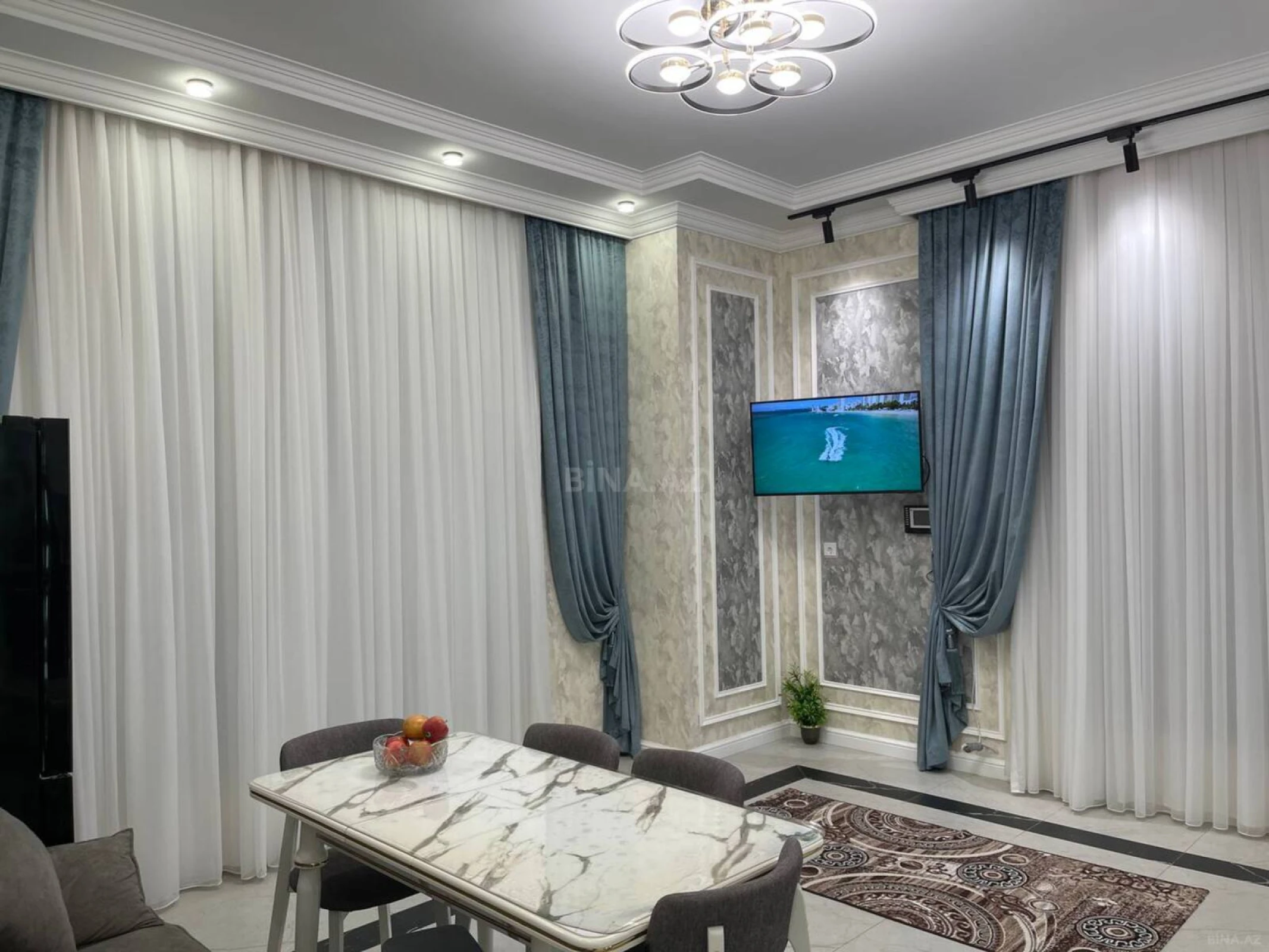 Satılır 6 otaqlı həyət evi 430 m²