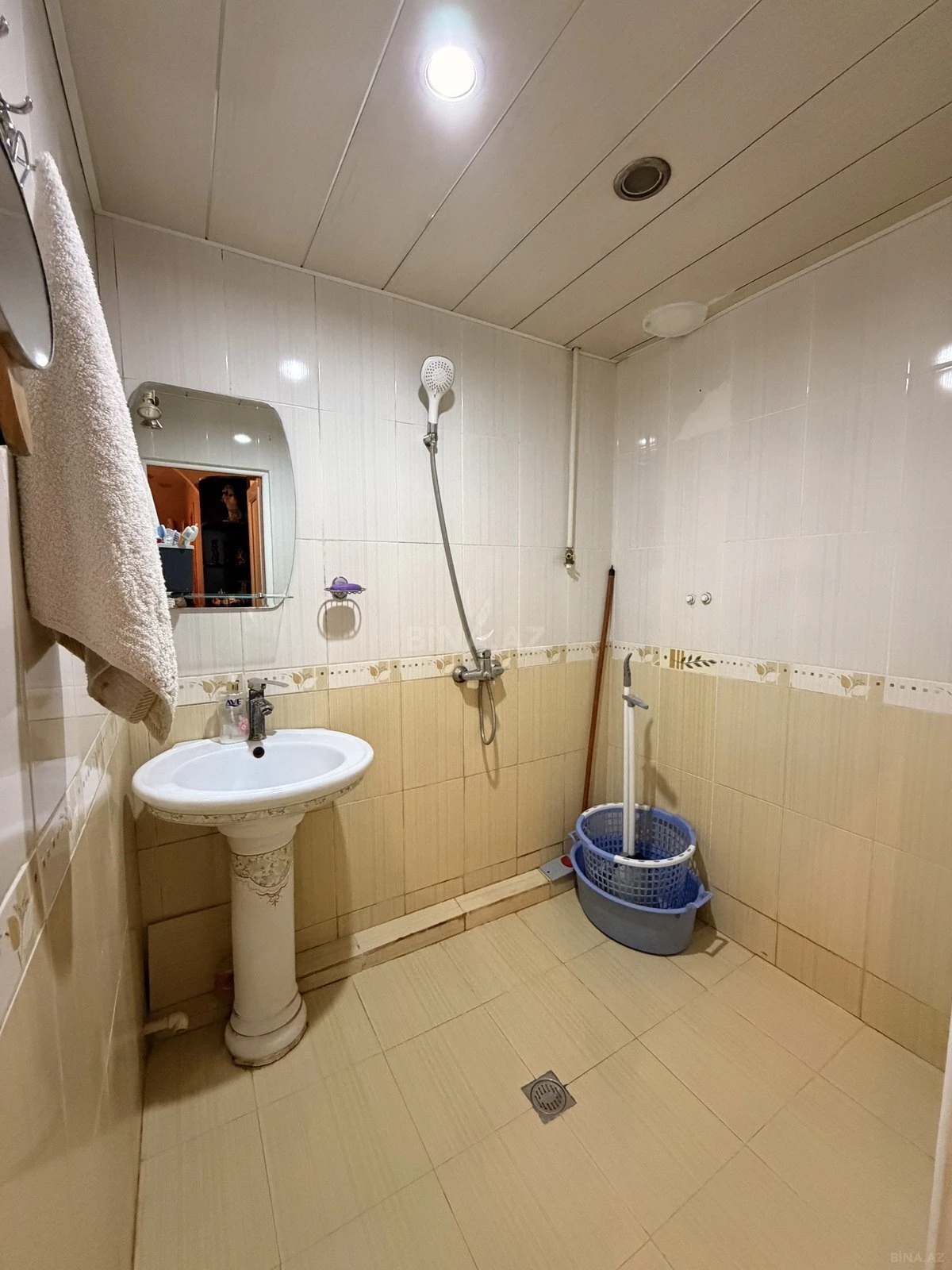 Satılır 2 otaqlı mənzil 70 m²