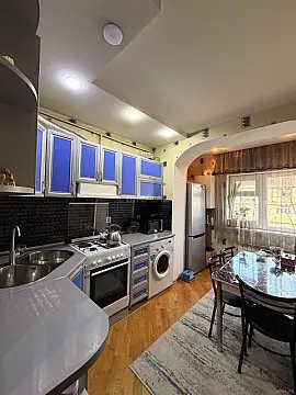 Satılır 2 otaqlı mənzil 70 m²