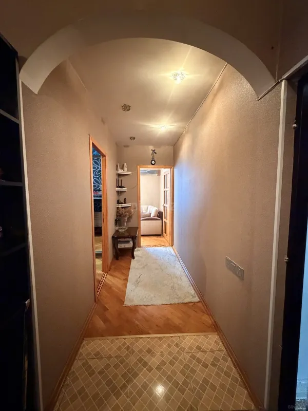 Satılır 2 otaqlı mənzil 70 m²