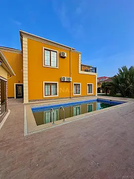 Satılır 6 otaqlı həyət evi 500 m²