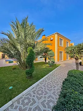 Satılır 6 otaqlı həyət evi 500 m²