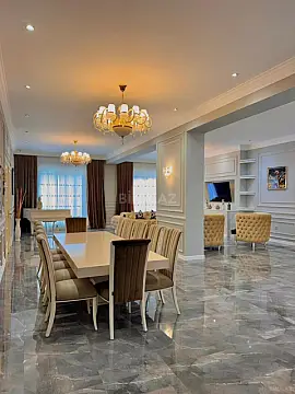 Satılır 6 otaqlı həyət evi 500 m²