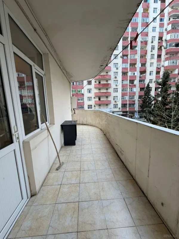 Kirayə verilir 2 otaqlı mənzil 106 m²