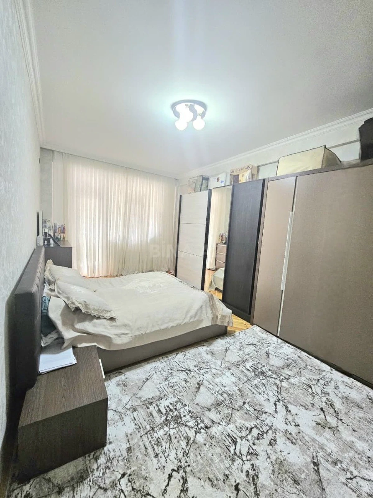 Satılır 2 otaqlı mənzil 90 m²