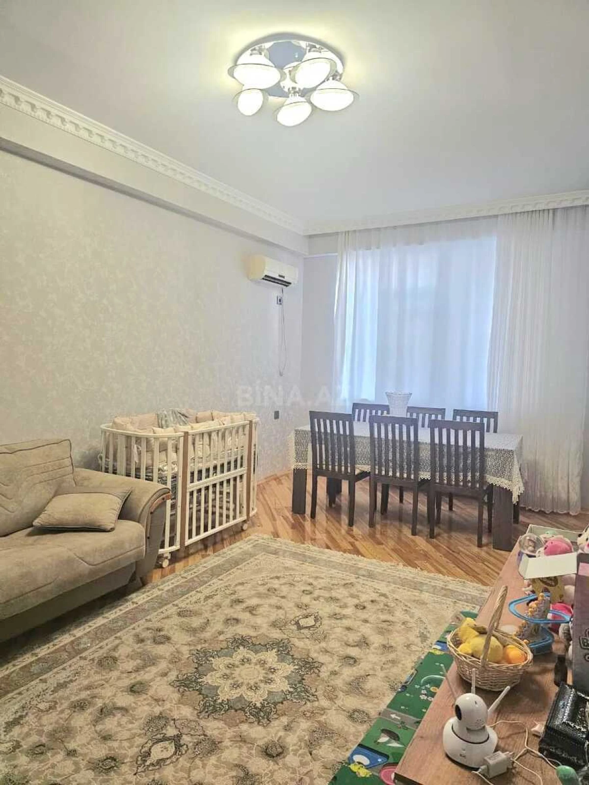 Satılır 2 otaqlı mənzil 90 m²