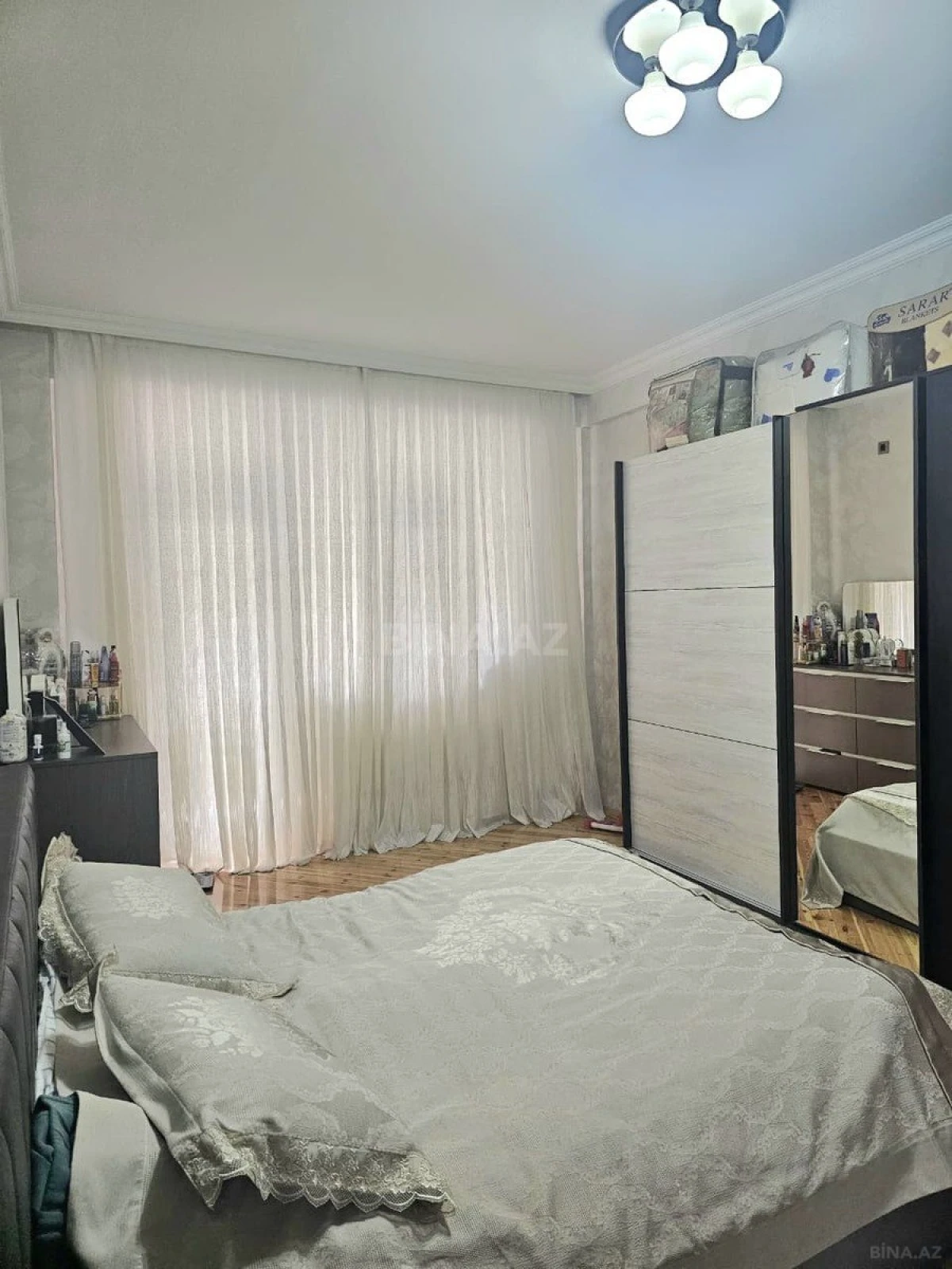 Satılır 2 otaqlı mənzil 90 m²