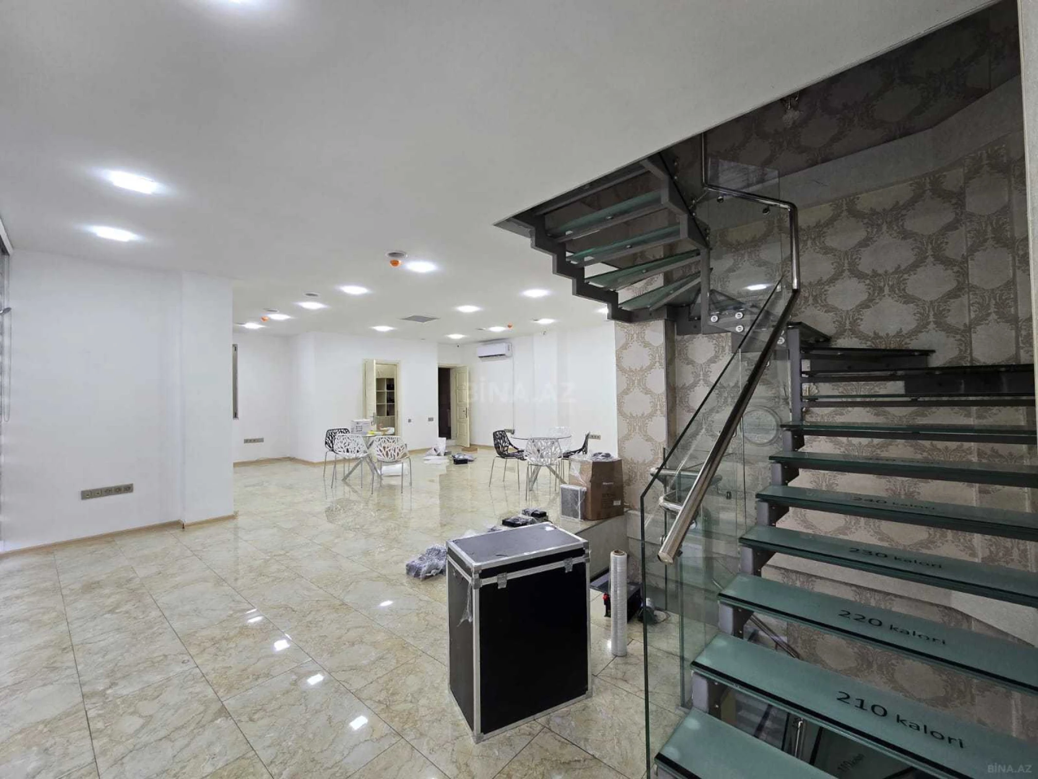 Kirayə verilir 5 otaqlı ofis 354 m²
