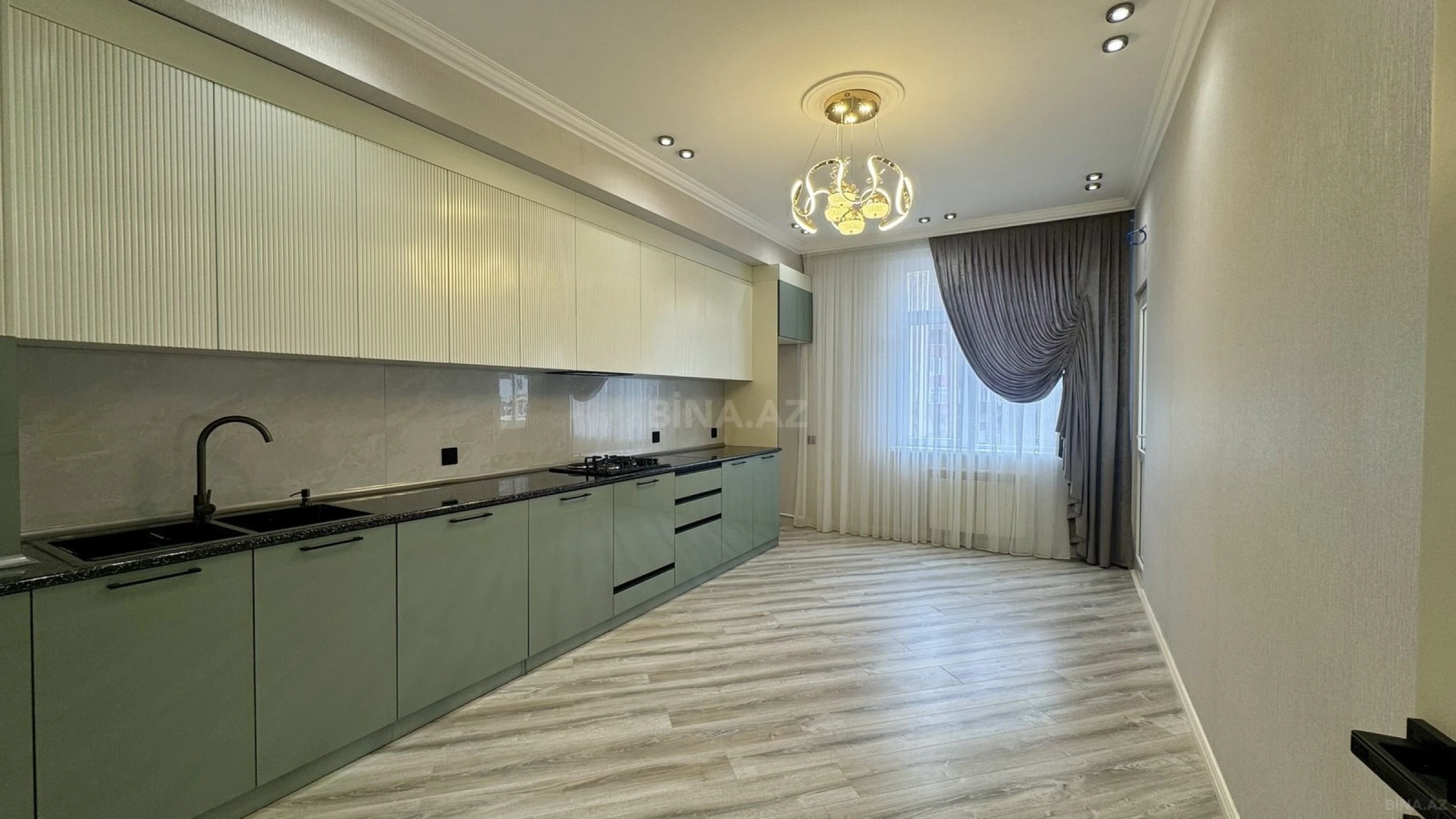 Satılır 3 otaqlı mənzil 106 m²