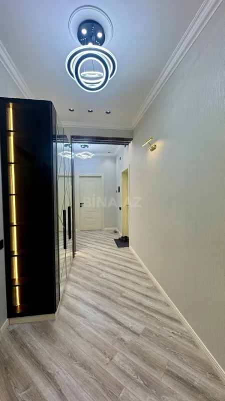 Satılır 3 otaqlı mənzil 106 m²