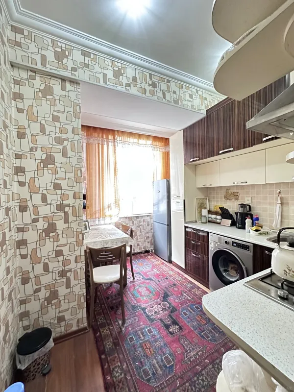 Satılır 2 otaqlı mənzil 65 m²