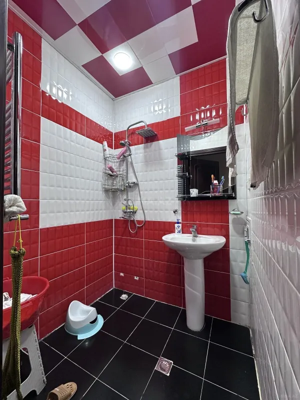 Satılır 2 otaqlı mənzil 65 m²