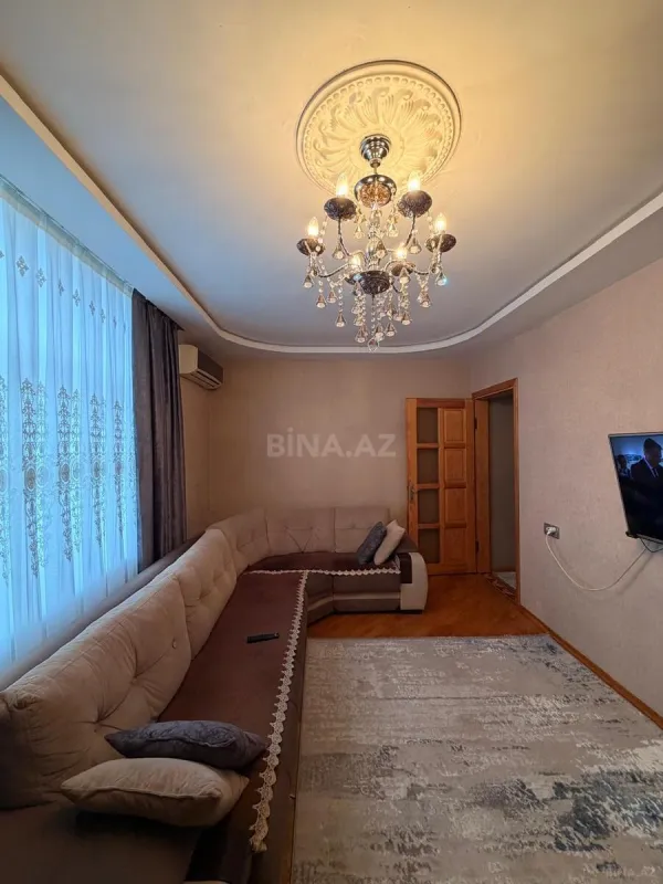 Satılır 2 otaqlı mənzil 70 m²
