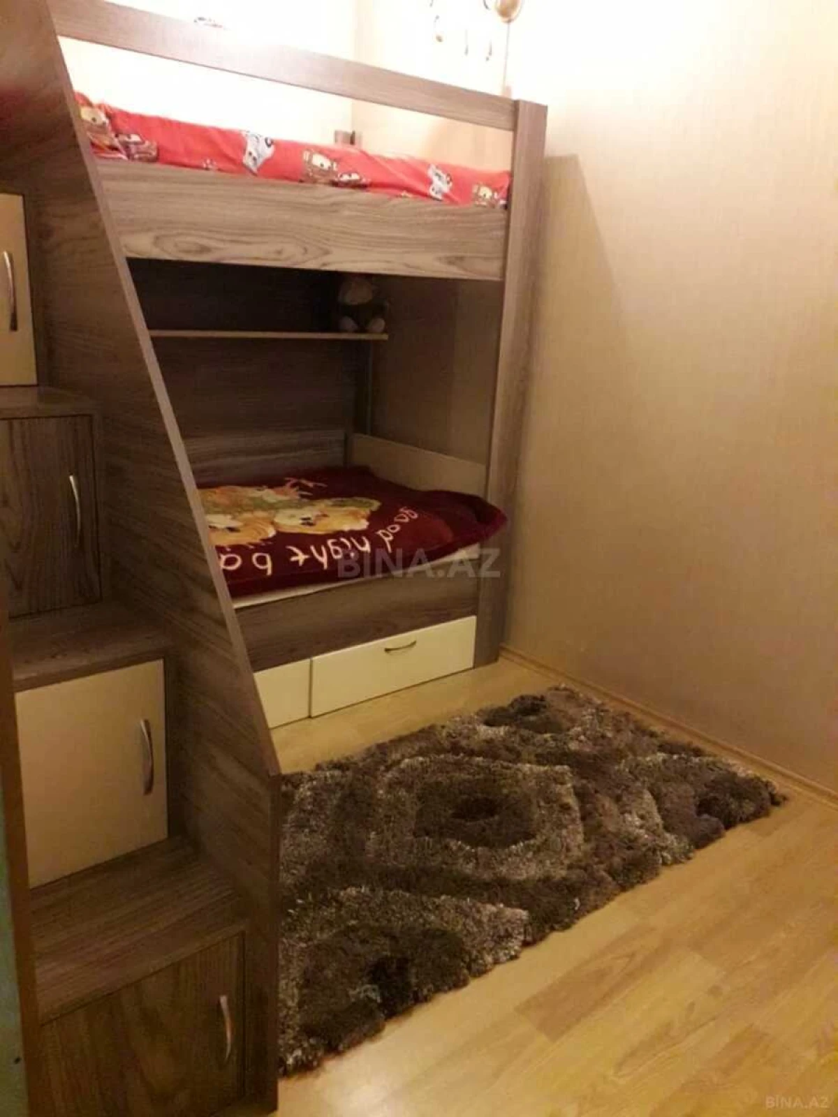 Satılır 2 otaqlı mənzil 90 m²