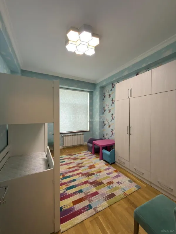 Satılır 3 otaqlı mənzil 92 m²