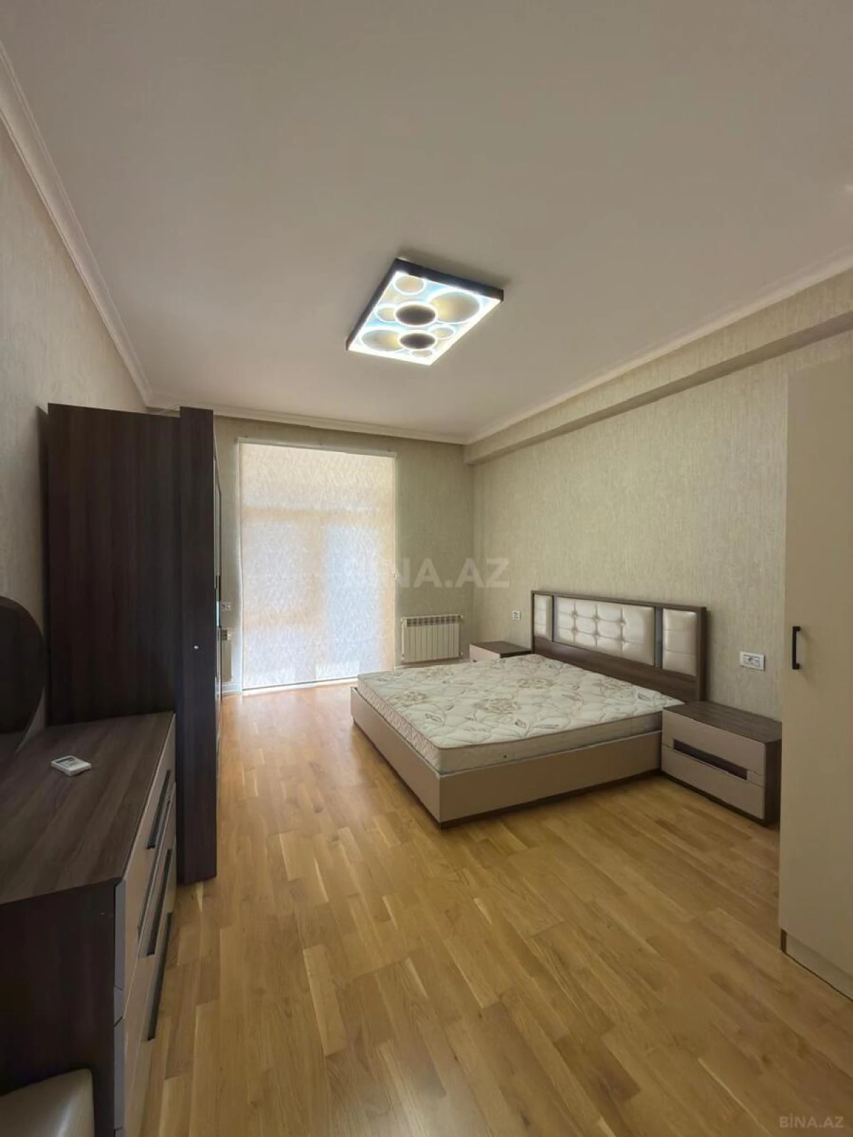 Satılır 3 otaqlı mənzil 92 m²
