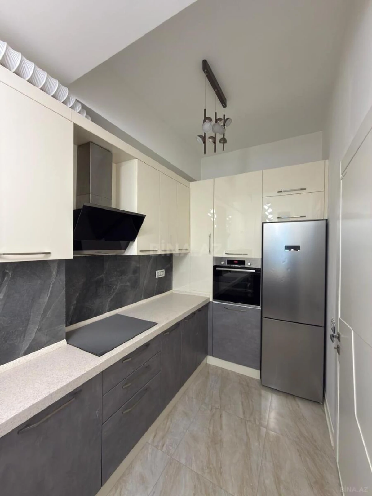 Satılır 3 otaqlı mənzil 92 m²