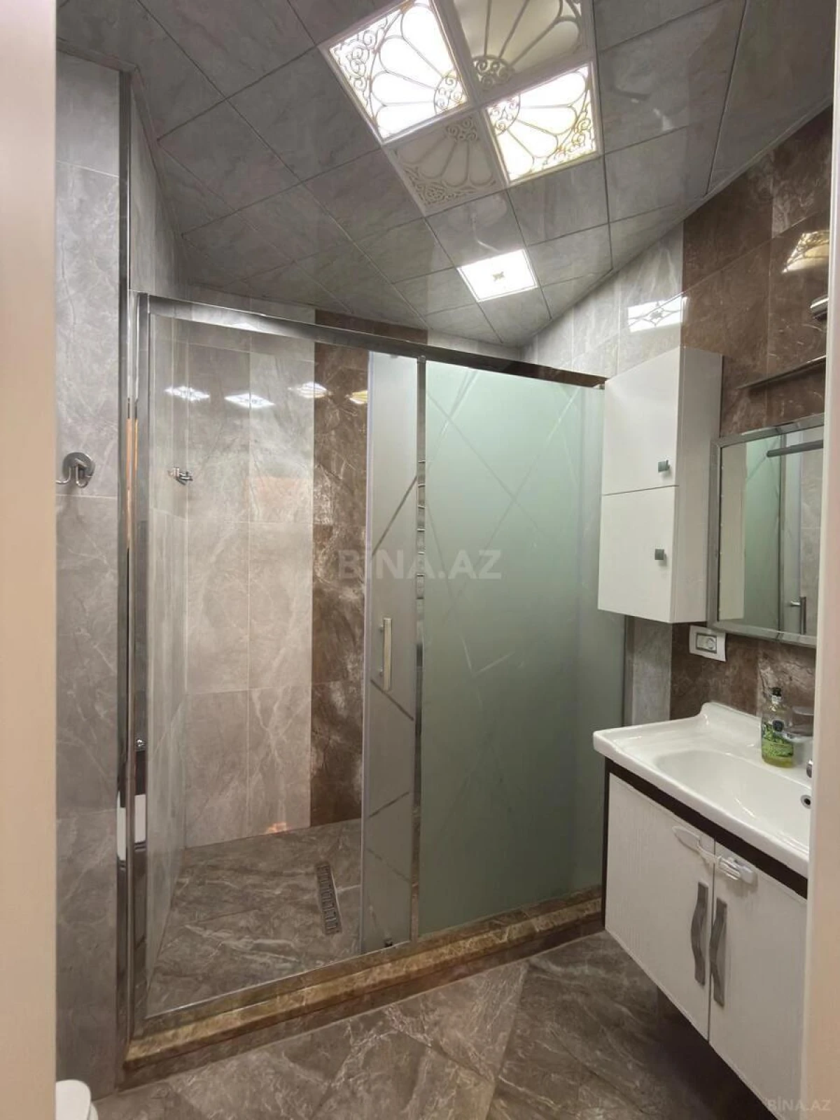 Satılır 3 otaqlı mənzil 92 m²