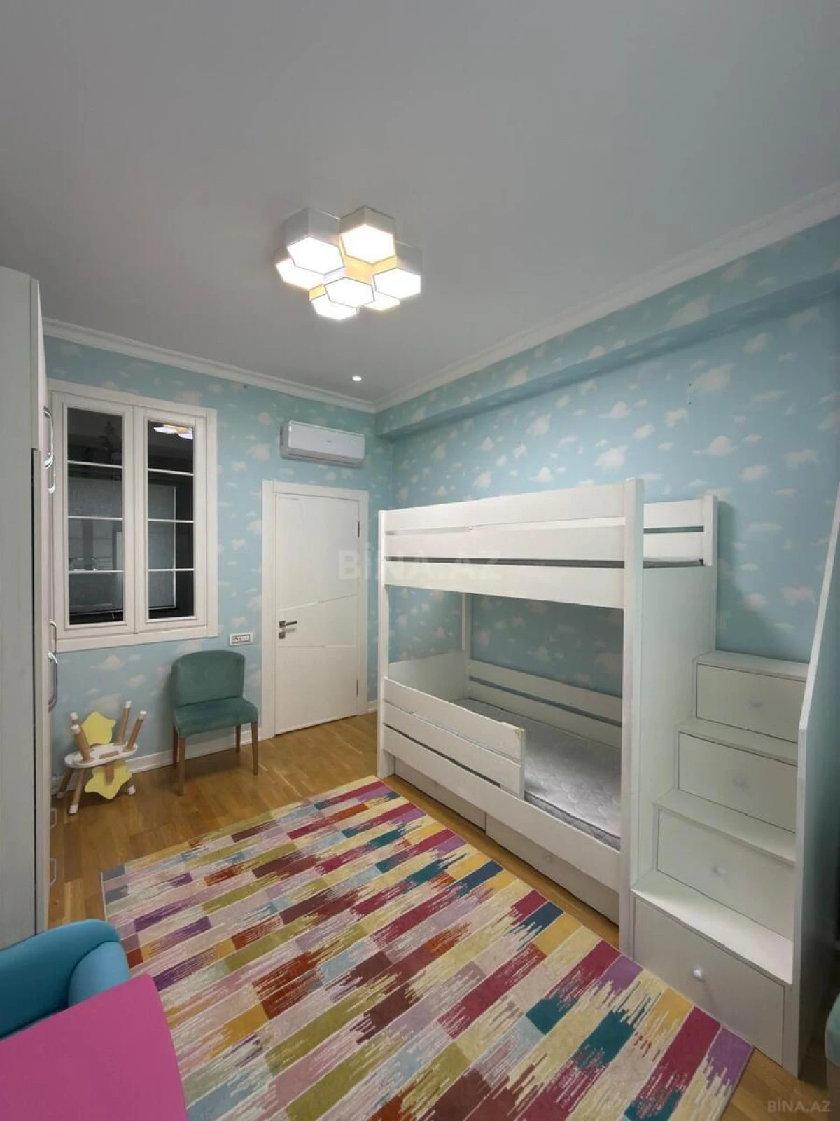 Satılır 3 otaqlı mənzil 92 m²