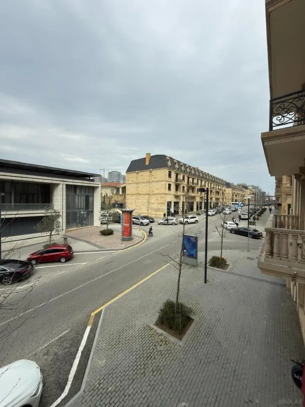 Satılır 3 otaqlı mənzil 92 m²