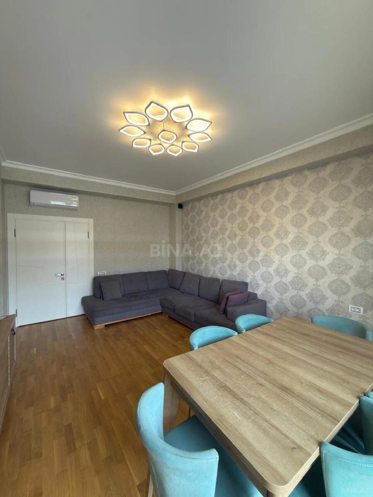 Satılır 3 otaqlı mənzil 92 m²