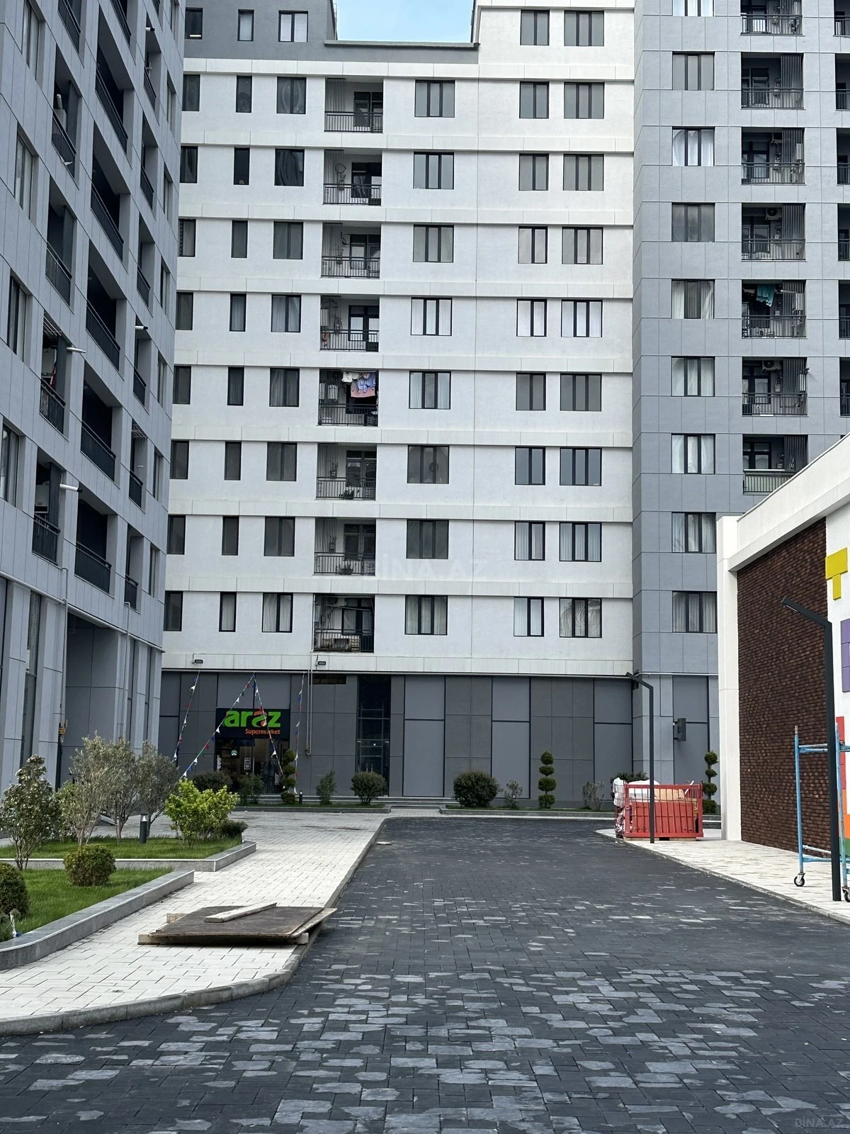 Satılır 3 otaqlı mənzil 75 m²
