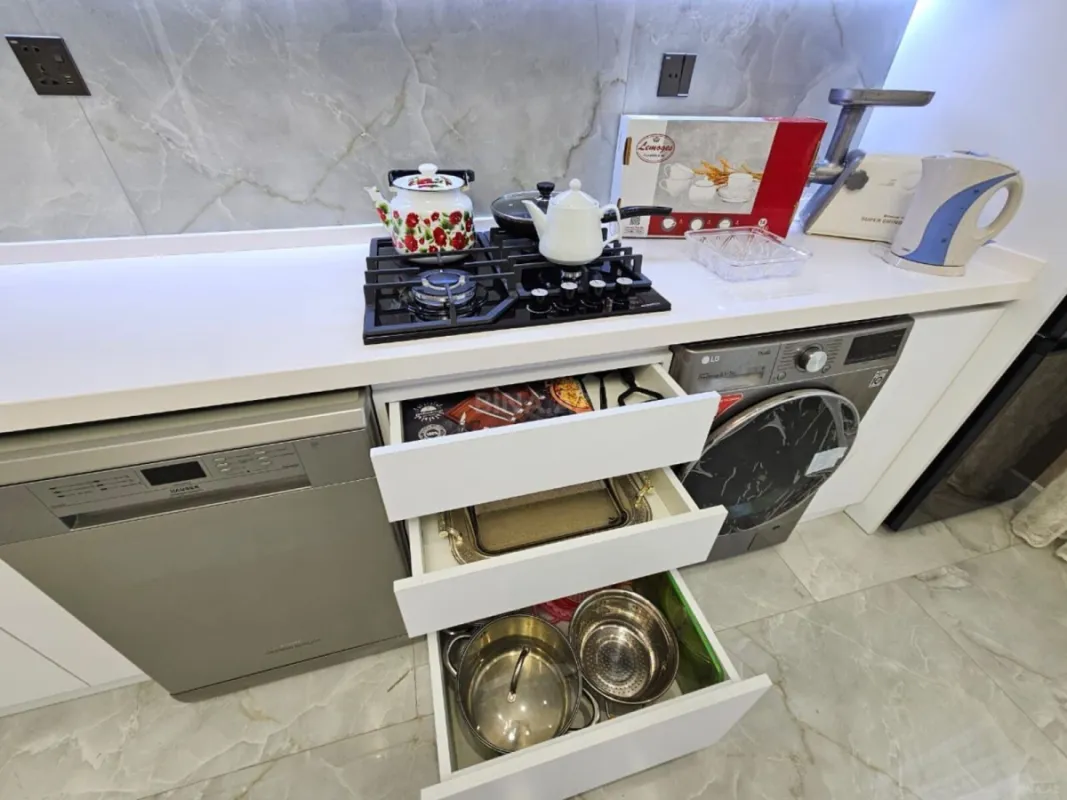 Kirayə verilir 3 otaqlı mənzil 113 m²