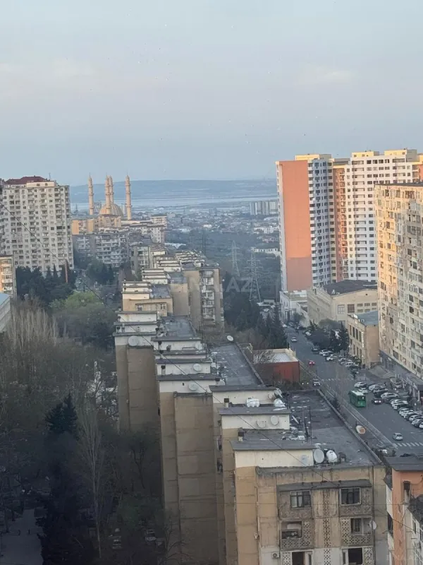 Satılır 2 otaqlı mənzil 75 m²