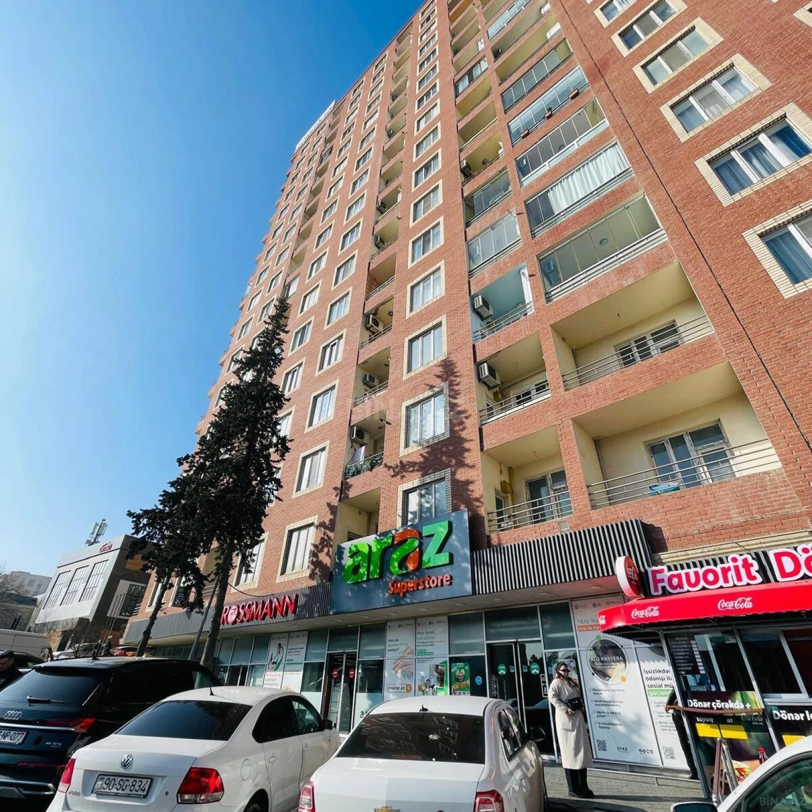 Satılır 2 otaqlı mənzil 75 m²