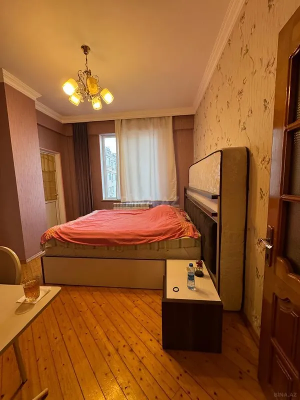 Satılır 2 otaqlı mənzil 75 m²