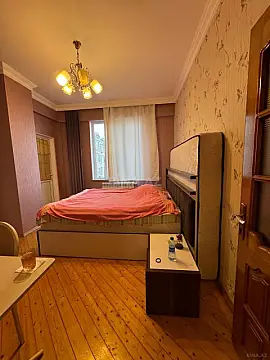 Satılır 2 otaqlı mənzil 75 m²