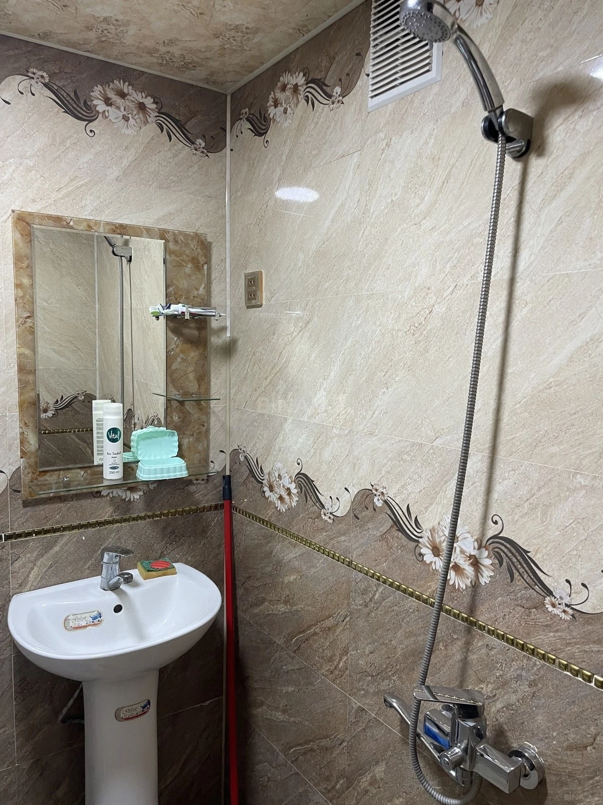 Kirayə verilir 3 otaqlı mənzil 75 m²