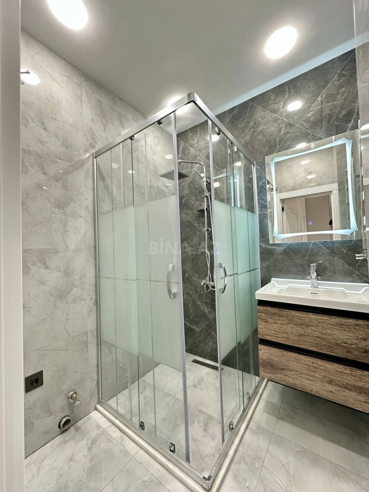 Satılır 3 otaqlı mənzil 80 m²