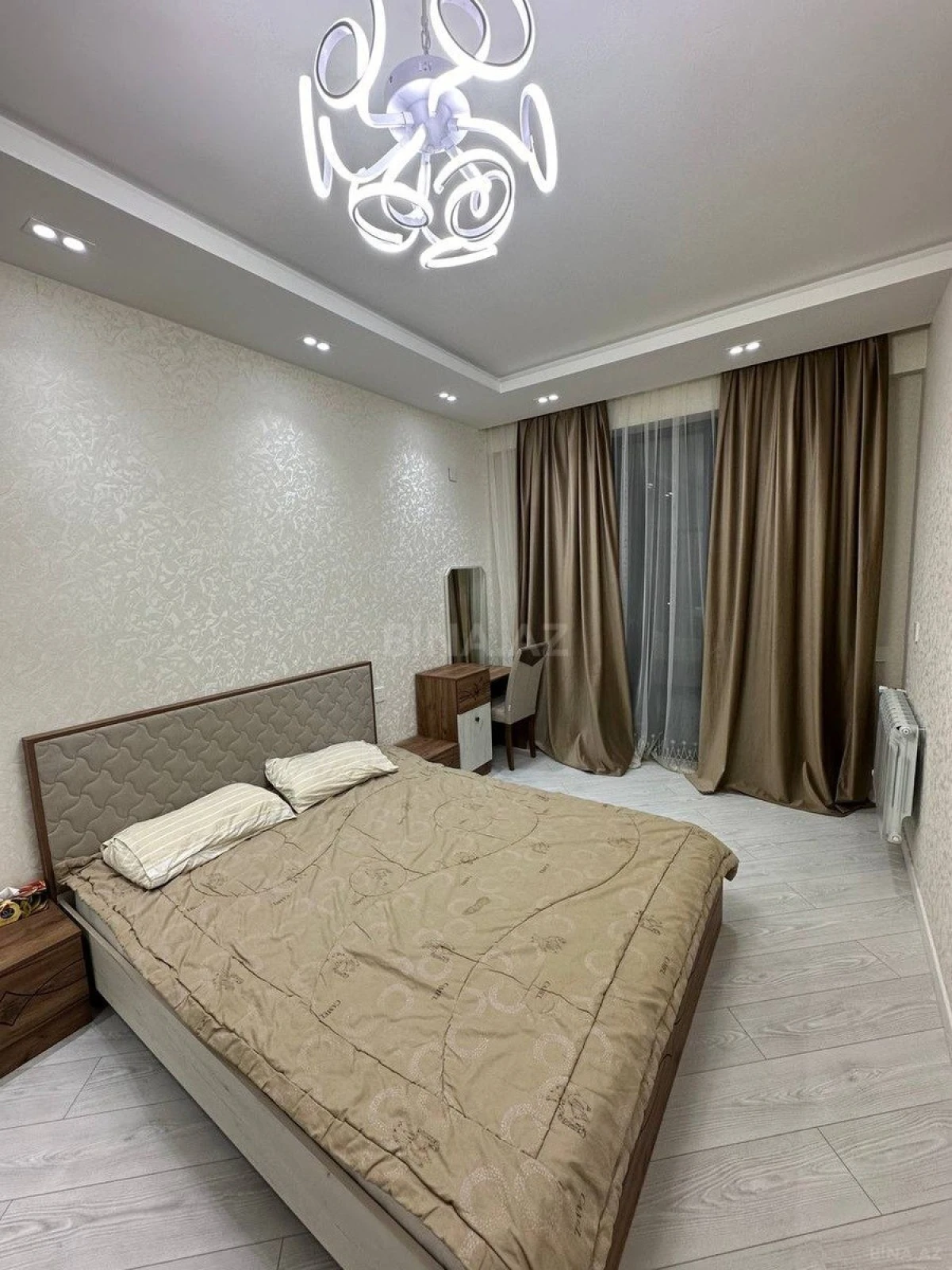Kirayə verilir 2 otaqlı mənzil 60 m²