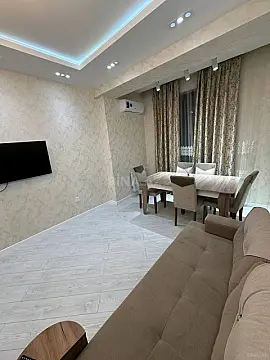 Kirayə verilir 2 otaqlı mənzil 60 m²