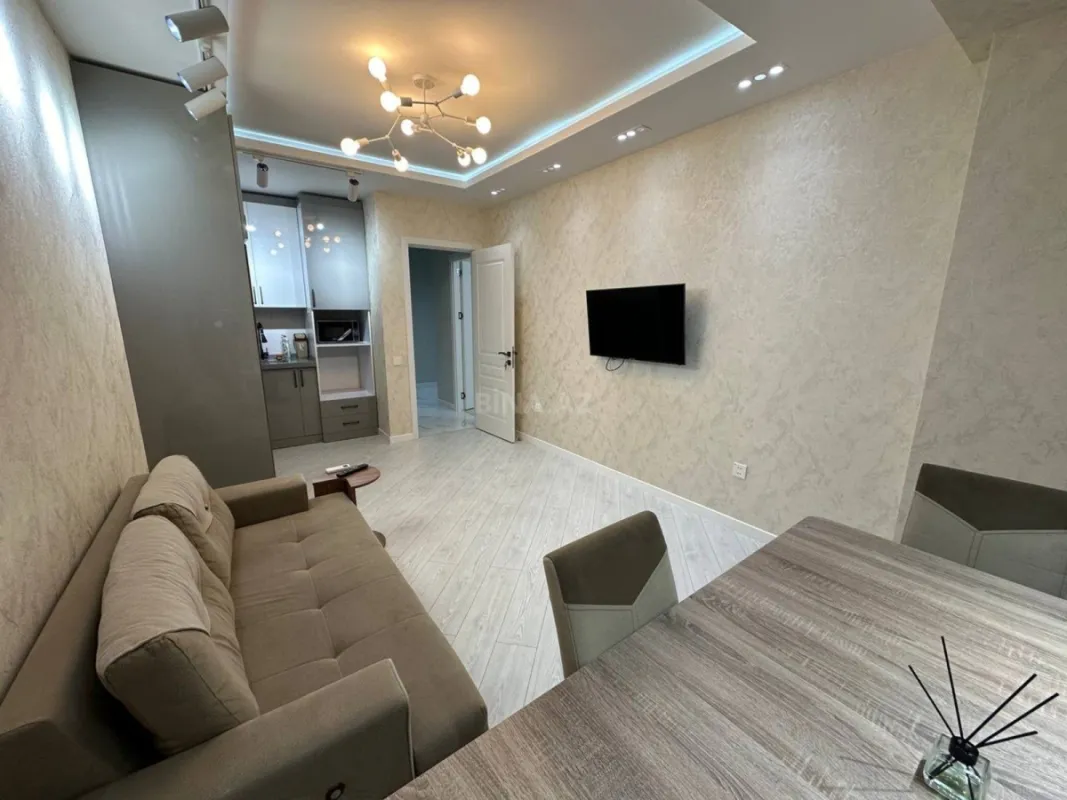 Kirayə verilir 2 otaqlı mənzil 60 m²