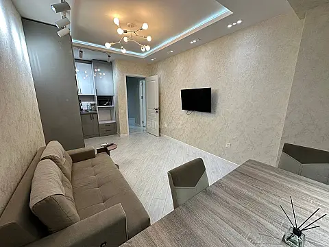 Kirayə verilir 2 otaqlı mənzil 60 m²