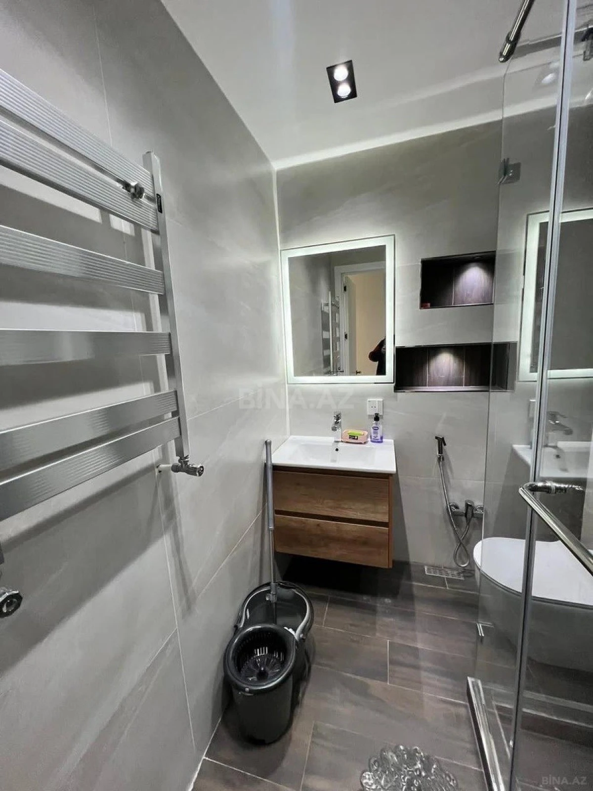 Kirayə verilir 2 otaqlı mənzil 60 m²