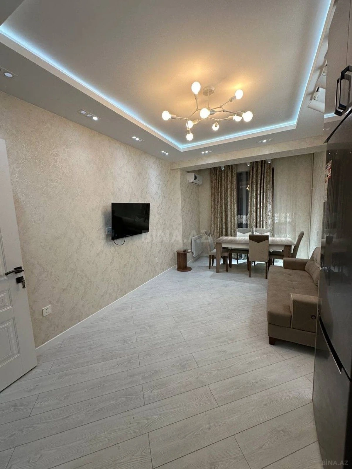 Kirayə verilir 2 otaqlı mənzil 60 m²